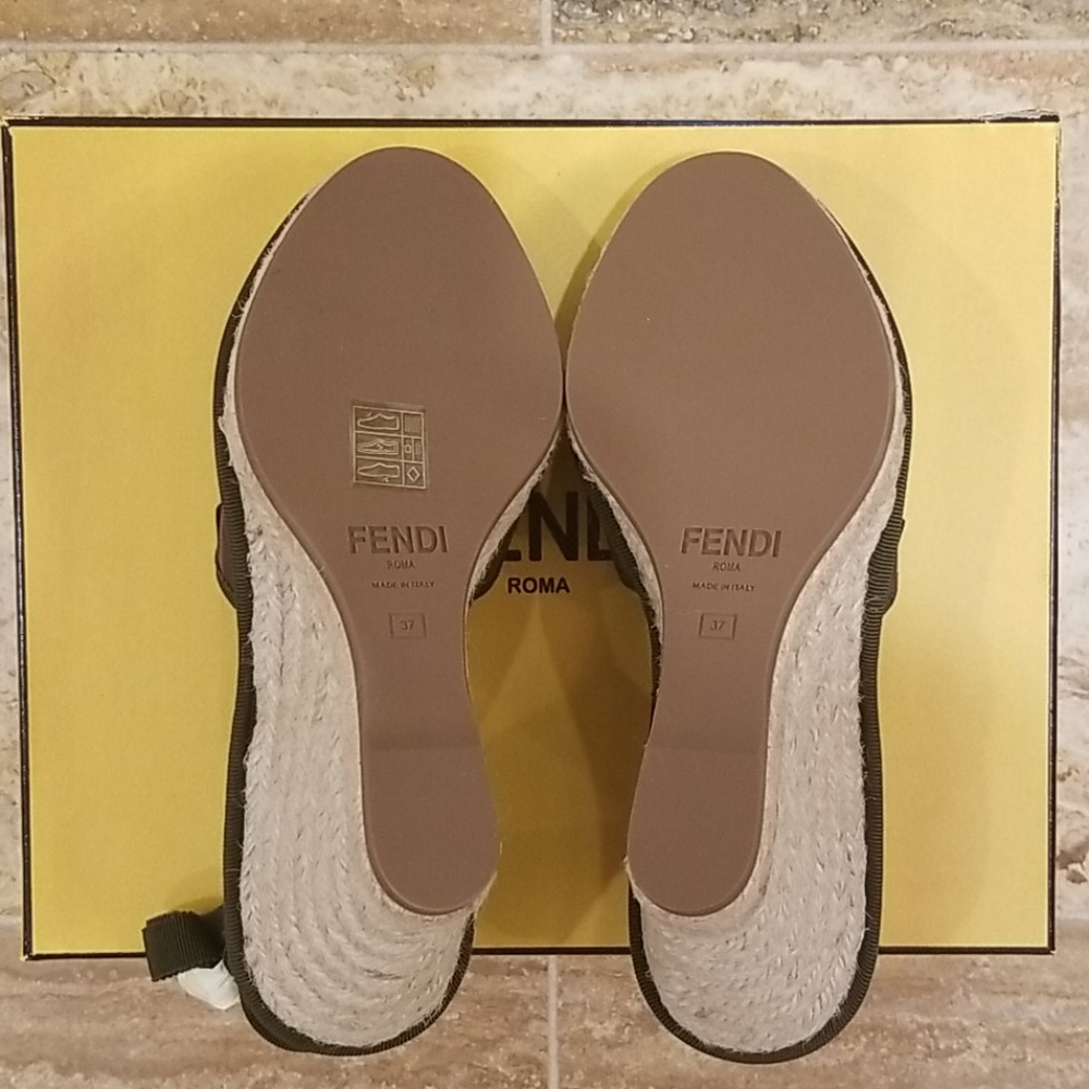 🚫SOLD❌🔥FENDI CANVAS ESPADRILLES - Picture 8 of 16